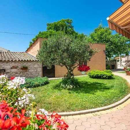 Σπίτι διακοπών House Andrea *