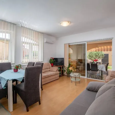 Σπίτι διακοπών House Andrea *