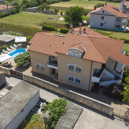 House Andrea בית נופש *