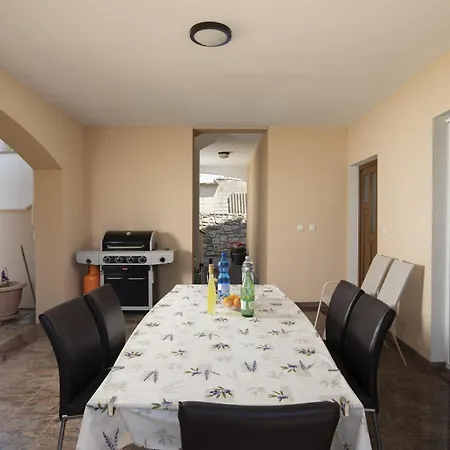 House Andrea Ferienhaus Marčana
