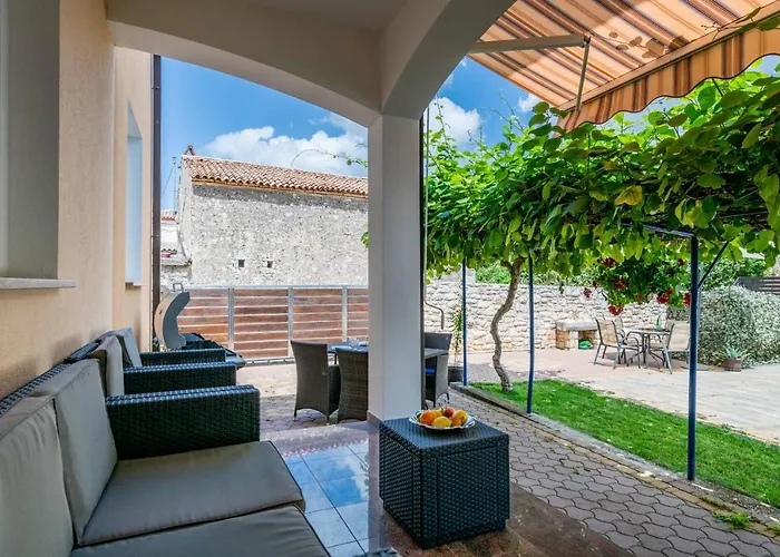 Dom wakacyjny House Andrea Marčana